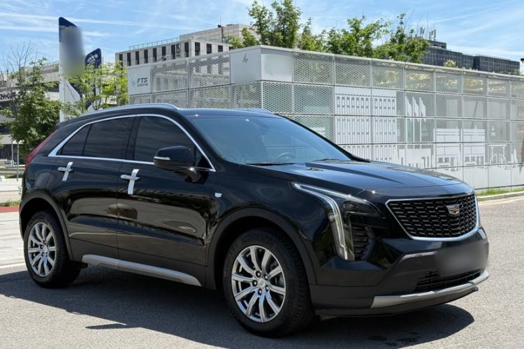 Used Cadillac XT4 2021 28T Two-Wheel Drive Luxury Version Exterior 2