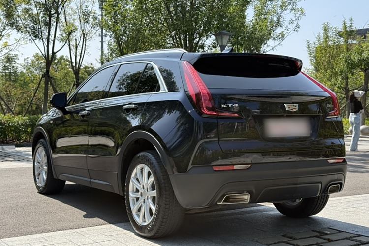 Used Cadillac XT4 2021 28T Two-Wheel Drive Tech Edition Exterior 3