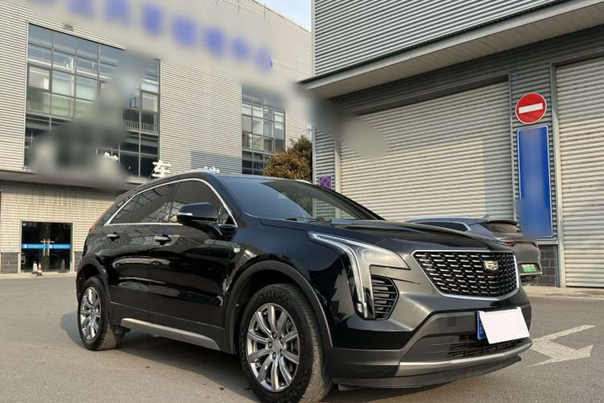 Used Cadillac XT4 2021 28T Two-Wheel Drive Luxury Version Exterior 3