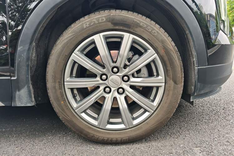 Used Cadillac XT4 2021 28T Two-Wheel Drive Leading Version Exterior 4