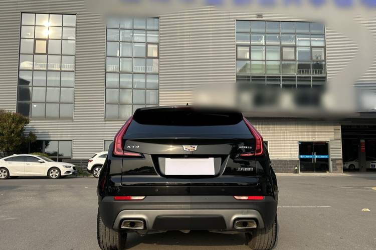 Used Cadillac XT4 2021 28T Two-Wheel Drive Luxury Version Exterior 4
