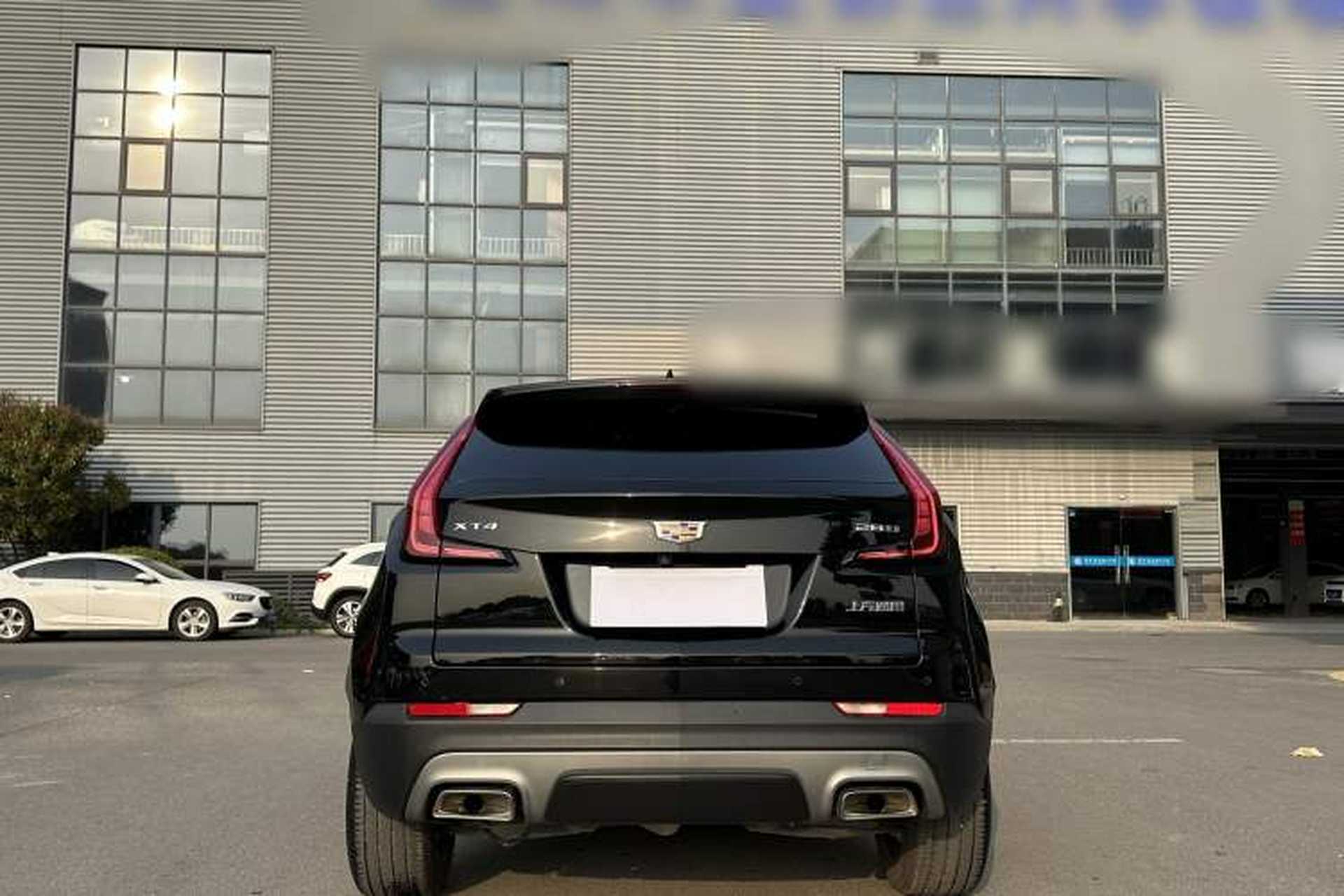 Used Cadillac XT4 2021 28T Two-Wheel Drive Luxury Version Exterior 4