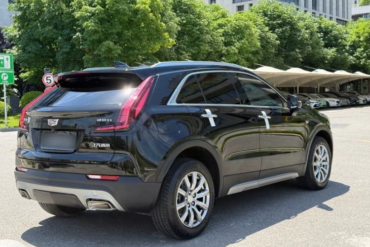 Used Cadillac XT4 2021 28T Two-Wheel Drive Luxury Version Exterior 4
