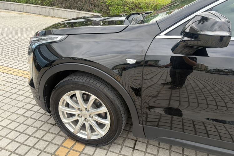 Used Cadillac XT4 2021 28T Two-Wheel Drive Tech Edition Exterior 4