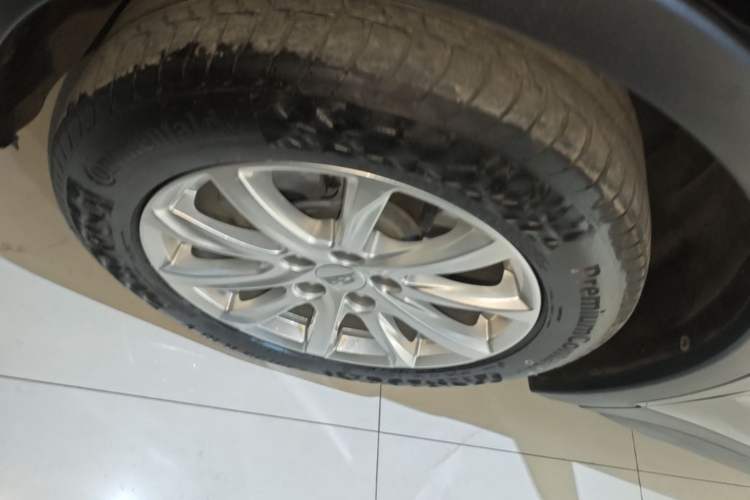 Used Cadillac XT4 2021 28T Two-Wheel Drive Tech Edition Exterior 4