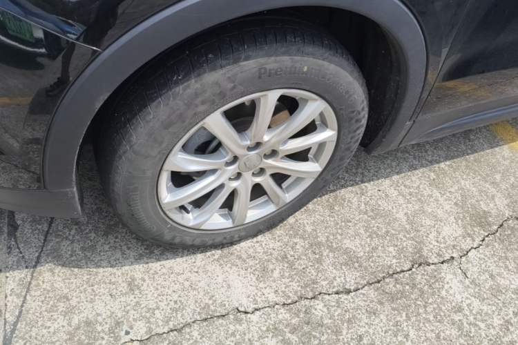 Used Cadillac XT4 2021 28T Two-Wheel Drive Tech Edition Exterior 4
