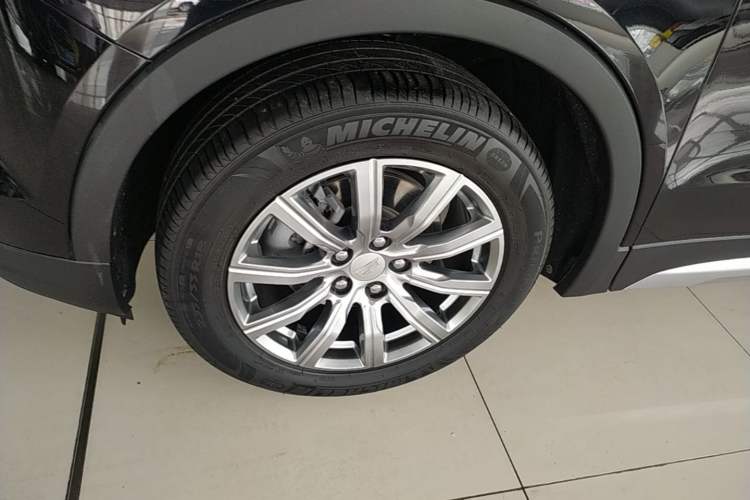 Used Cadillac XT4 2021 28T Two-Wheel Drive Leading Version Exterior 4