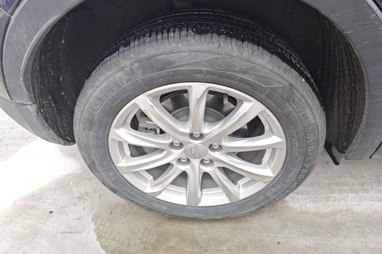 Used Cadillac XT4 2021 28T Two-Wheel Drive Tech Edition Exterior 5