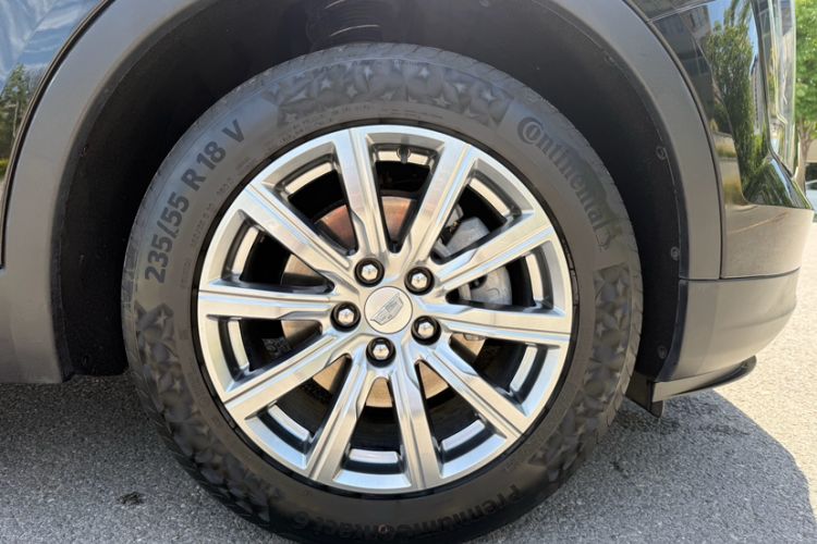 Used Cadillac XT4 2021 28T Two-Wheel Drive Luxury Version Exterior 5
