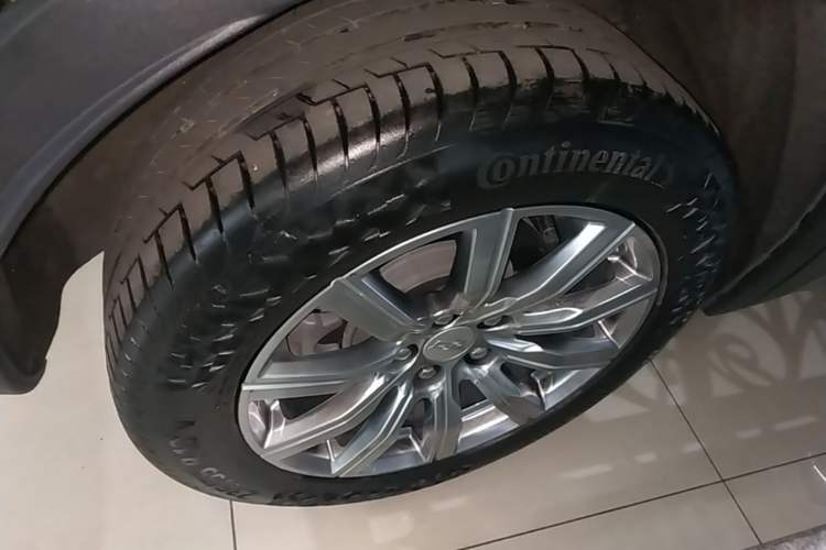 Used Cadillac XT4 2021 28T Two-Wheel Drive Leading Version Exterior 5