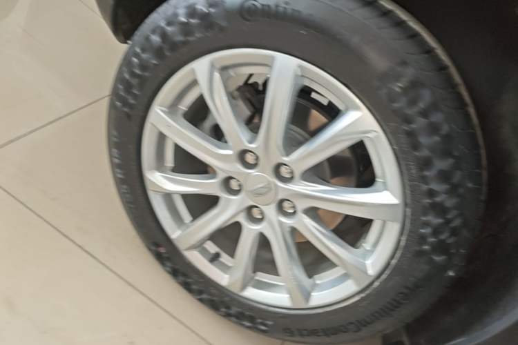 Used Cadillac XT4 2021 28T Two-Wheel Drive Tech Edition Exterior 5
