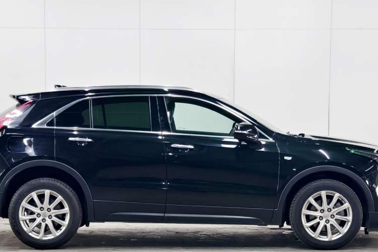 Used Cadillac XT4 2021 28T Two-Wheel Drive Tech Edition Exterior 7
