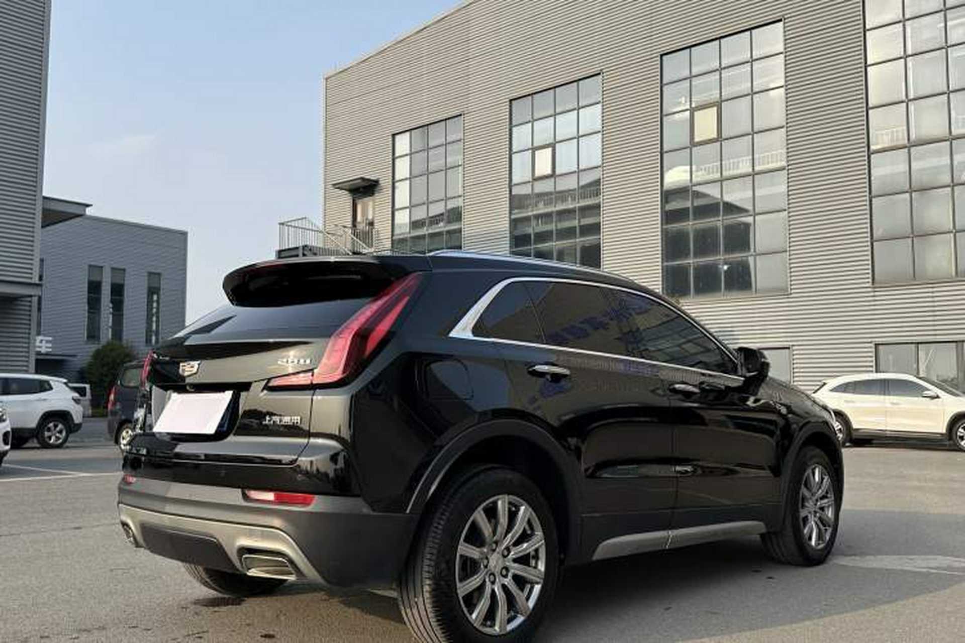 Used Cadillac XT4 2021 28T Two-Wheel Drive Luxury Version Exterior 7