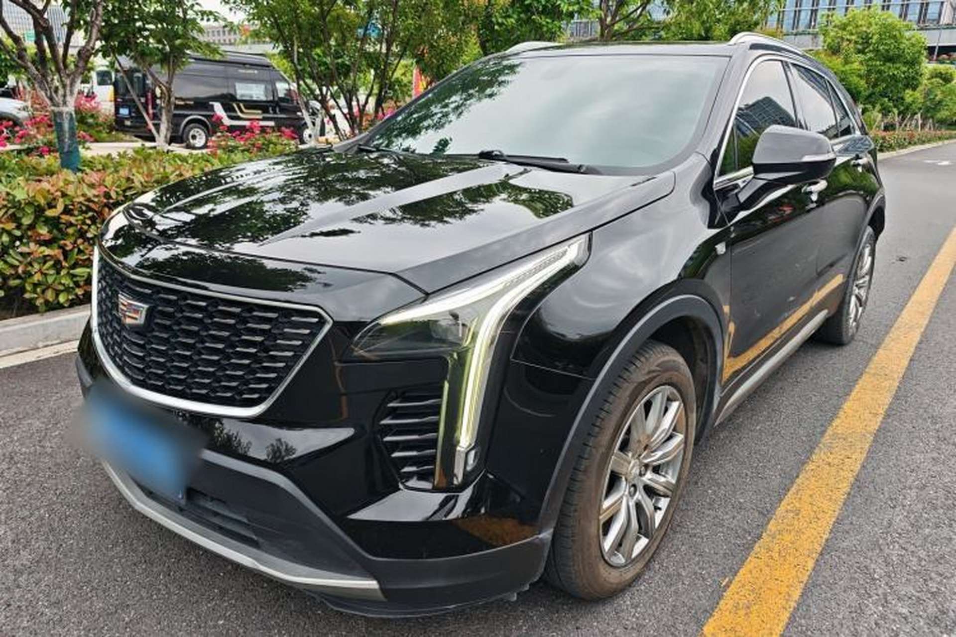 Used Cadillac XT4 2021 28T Two-Wheel Drive Leading Version Front Left 45 Deg