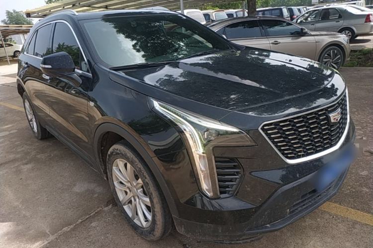 Used Cadillac XT4 2021 28T Two-Wheel Drive Tech Edition Front Right 45 Deg