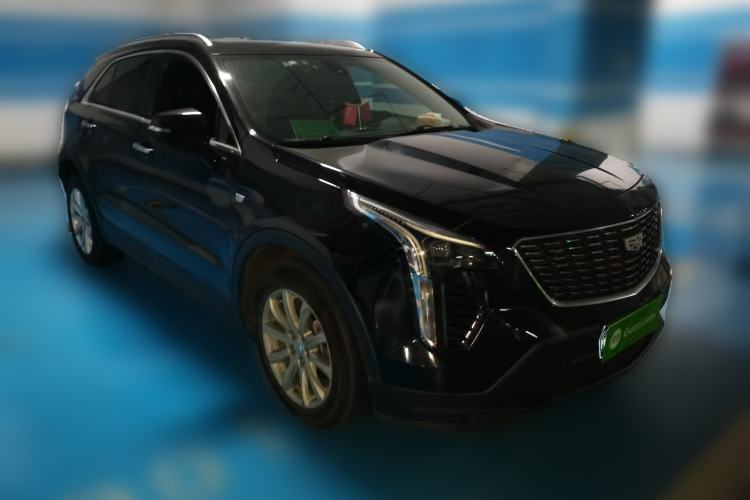 Used Cadillac XT4 2021 28T Two-Wheel Drive Tech Edition Front Right 45 Deg