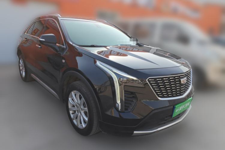 Used Cadillac XT4 2021 28T Two-Wheel Drive Tech Edition Front Right 45 Deg