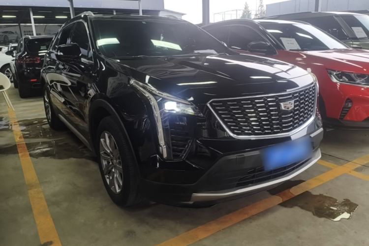 Used Cadillac XT4 2021 28T Two-Wheel Drive Leading Version Front Right 45 Deg