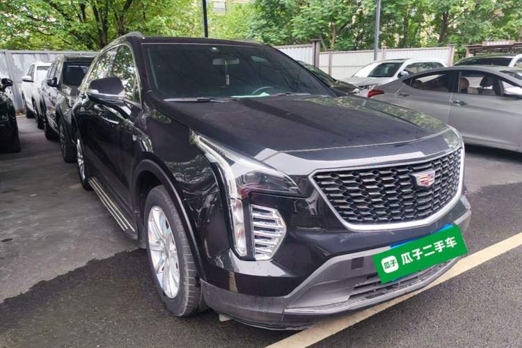 Used Cadillac XT4 2021 28T Two-Wheel Drive Tech Edition Front Right 45 Deg