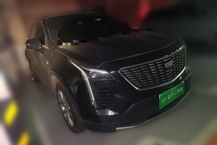 Used Cadillac XT4 2021 28T Two-Wheel Drive Luxury Version Front Right 45 Deg