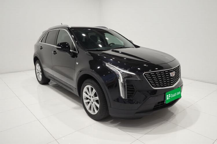 Used Cadillac XT4 2021 28T Two-Wheel Drive Tech Edition Front Right 45 Deg