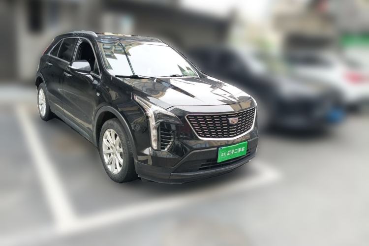 Used Cadillac XT4 2021 28T Two-Wheel Drive Tech Edition Front Right 45 Deg