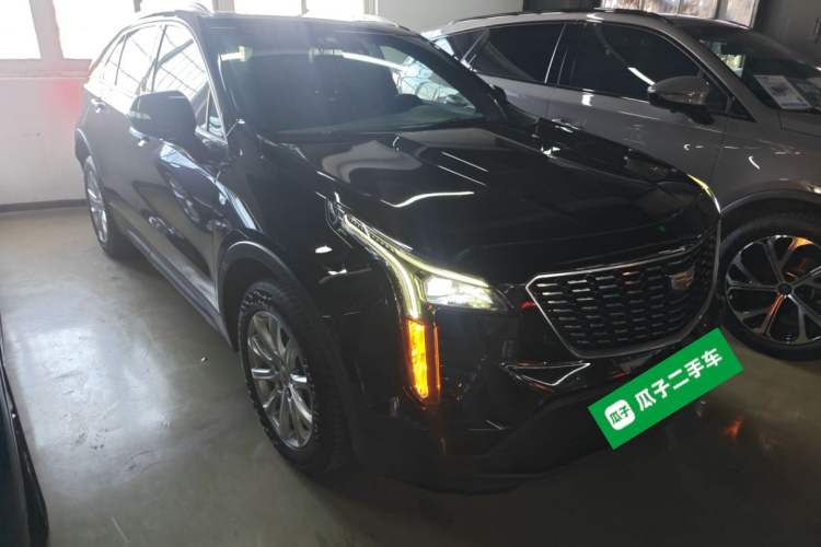 Used Cadillac XT4 2021 28T Two-Wheel Drive Tech Edition Front Right 45 Deg