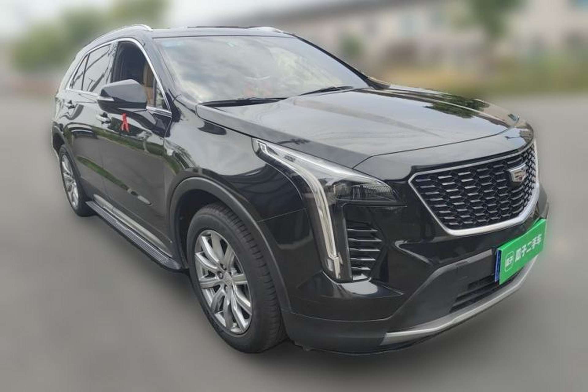 Used Cadillac XT4 2021 28T Two-Wheel Drive Luxury Version Front Right 45 Deg