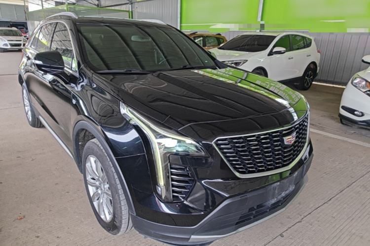 Used Cadillac XT4 2021 28T Two-Wheel Drive Leading Version Front Right 45 Deg