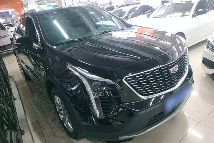 Used Cadillac XT4 2021 28T Two-Wheel Drive Leading Version Front Right 45 Deg