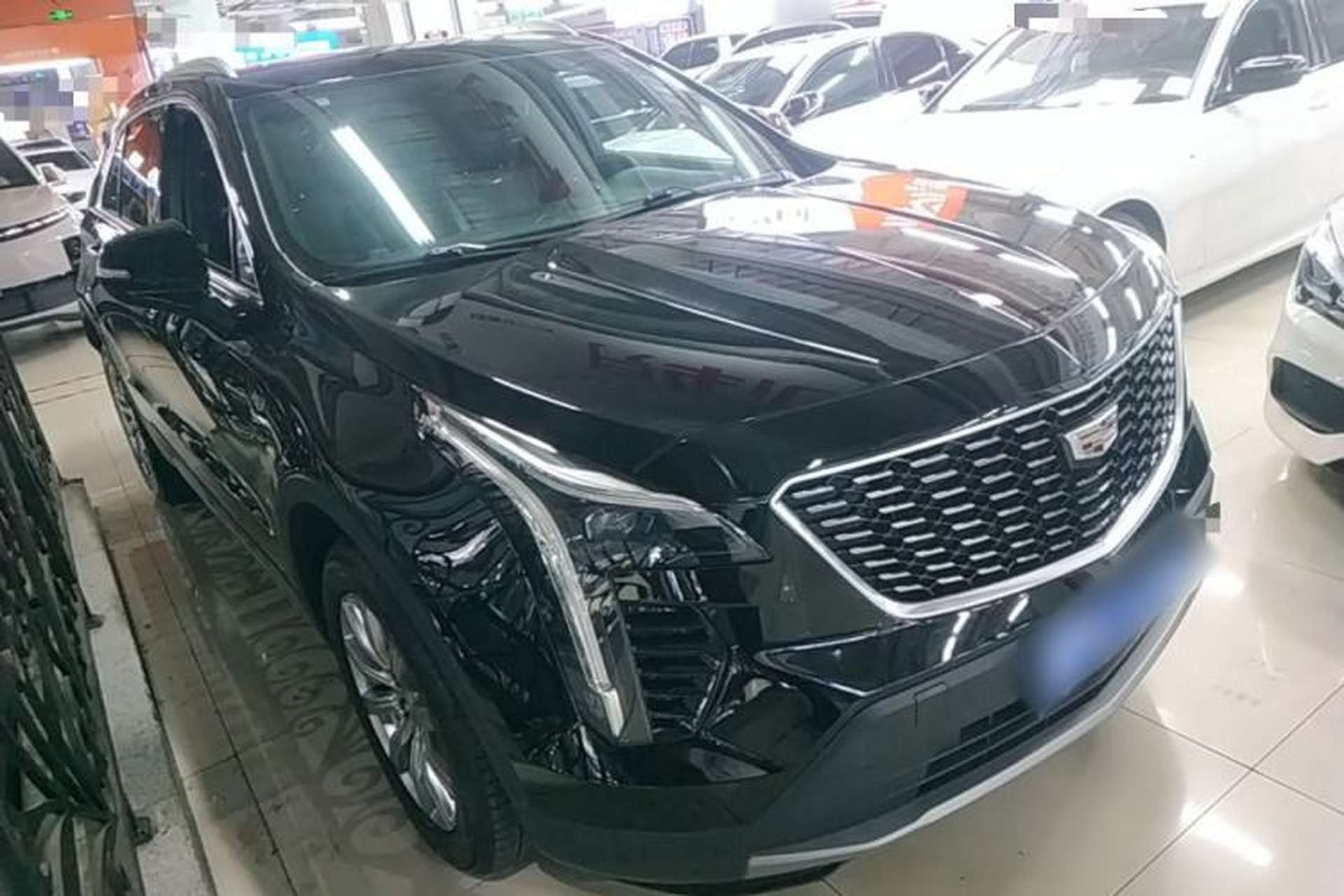 Used Cadillac XT4 2021 28T Two-Wheel Drive Leading Version Front Right 45 Deg