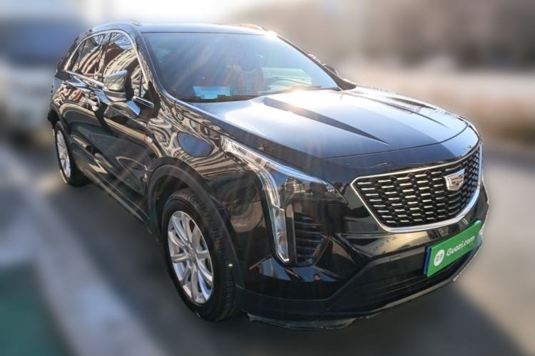 Used Cadillac XT4 2021 28T Two-Wheel Drive Tech Edition Front Right 45 Deg