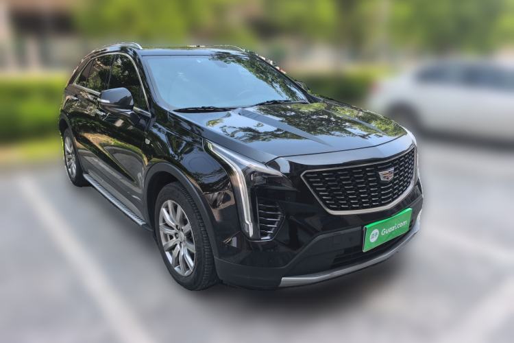 Used Cadillac XT4 2021 28T Two-Wheel Drive Leading Version Front Right 45 Deg