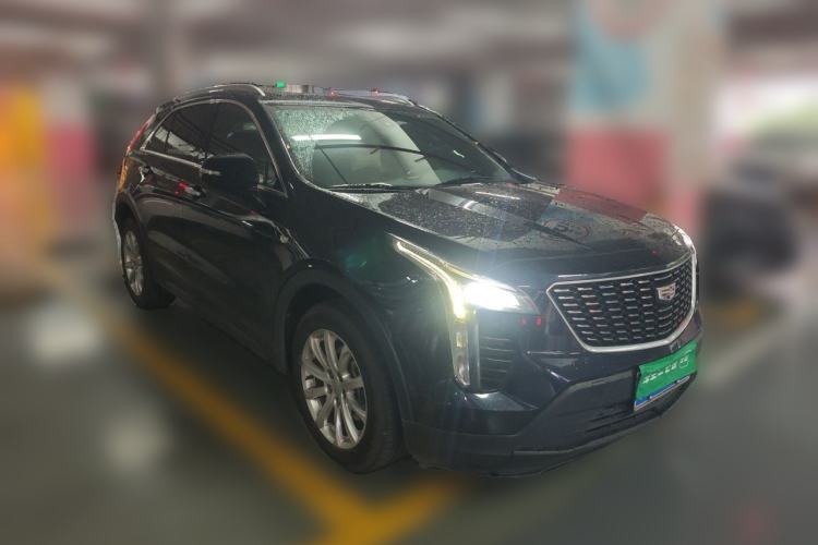 Used Cadillac XT4 2021 28T Two-Wheel Drive Tech Edition Front Right 45 Deg