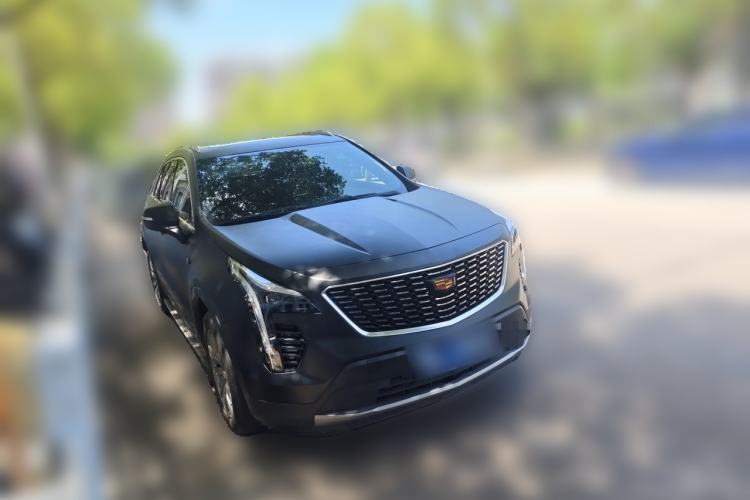 Used Cadillac XT4 2021 28T Two-Wheel Drive Leading Version Front Right 45 Deg