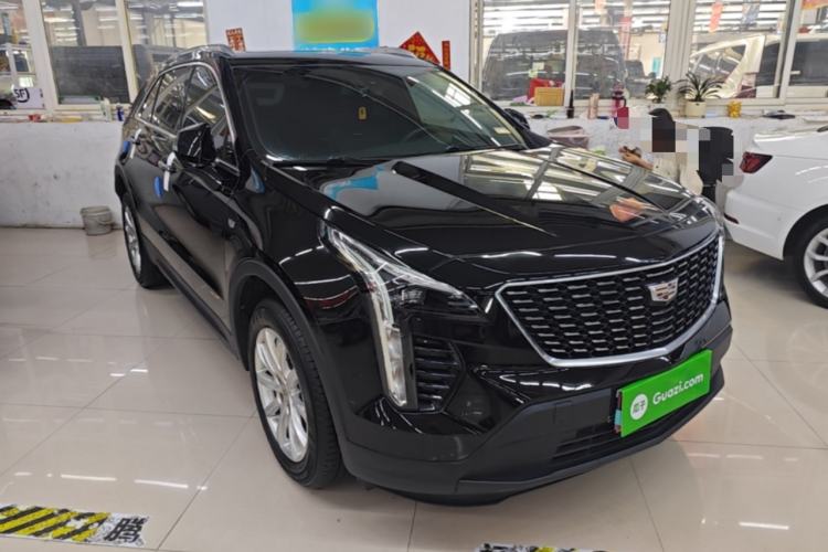 Used Cadillac XT4 2021 28T Two-Wheel Drive Tech Edition Front Right 45 Deg