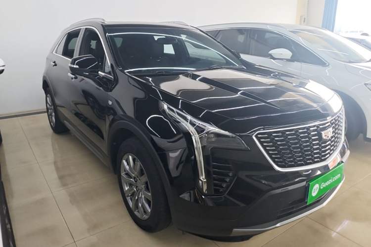 Used Cadillac XT4 2021 28T Two-Wheel Drive Leading Version Front Right 45 Deg