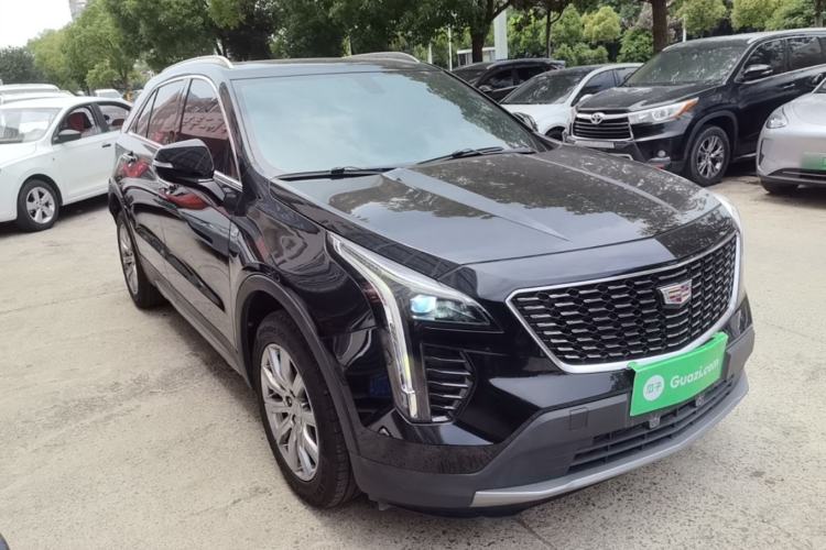 Used Cadillac XT4 2021 28T Two-Wheel Drive Leading Version Front Right 45 Deg