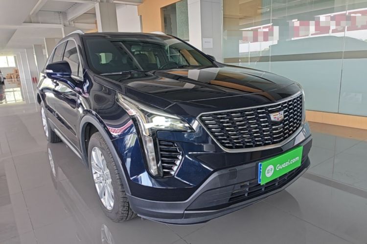 Used Cadillac XT4 2021 28T Two-Wheel Drive Tech Edition Front Right 45 Deg