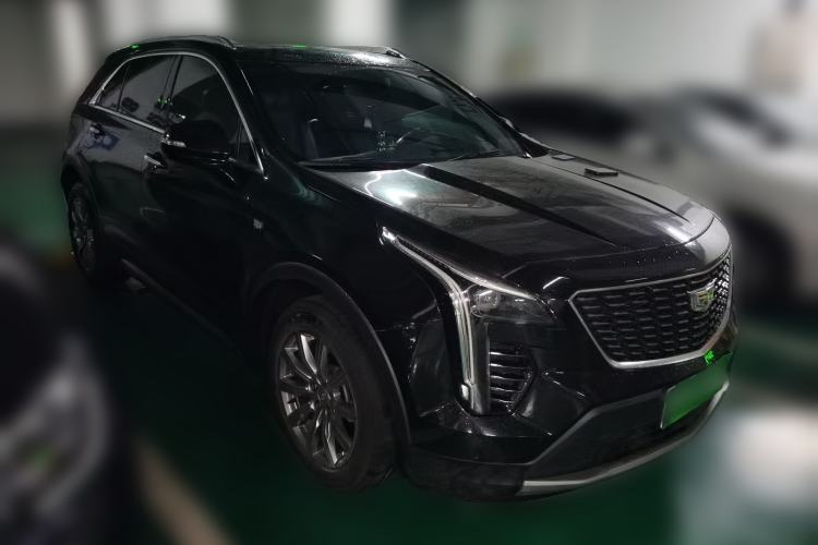 Used Cadillac XT4 2021 28T Two-Wheel Drive Leading Version Front Right 45 Deg