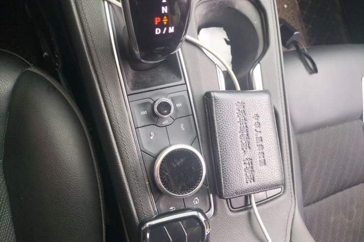 Used Cadillac XT4 2021 28T Two-Wheel Drive Tech Edition Gear Lever