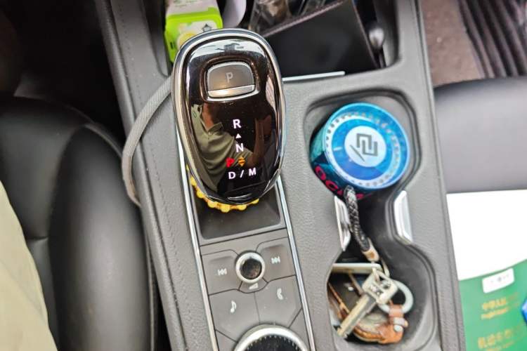 Used Cadillac XT4 2021 28T Two-Wheel Drive Leading Version Gear Lever