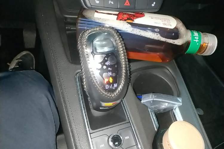 Used Cadillac XT4 2021 28T Two-Wheel Drive Leading Version Gear Lever