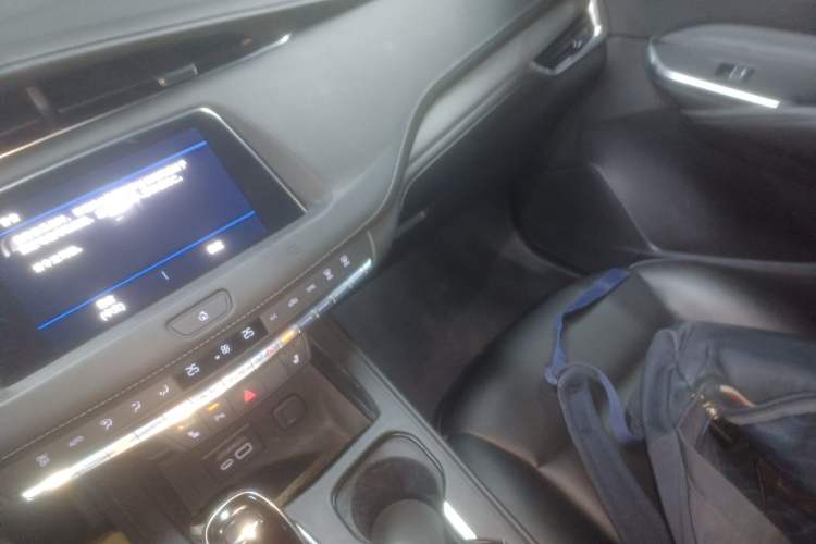 Used Cadillac XT4 2021 28T Two-Wheel Drive Leading Version Gear Lever
