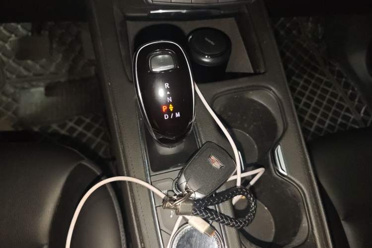 Used Cadillac XT4 2021 28T Two-Wheel Drive Luxury Version Gear Lever