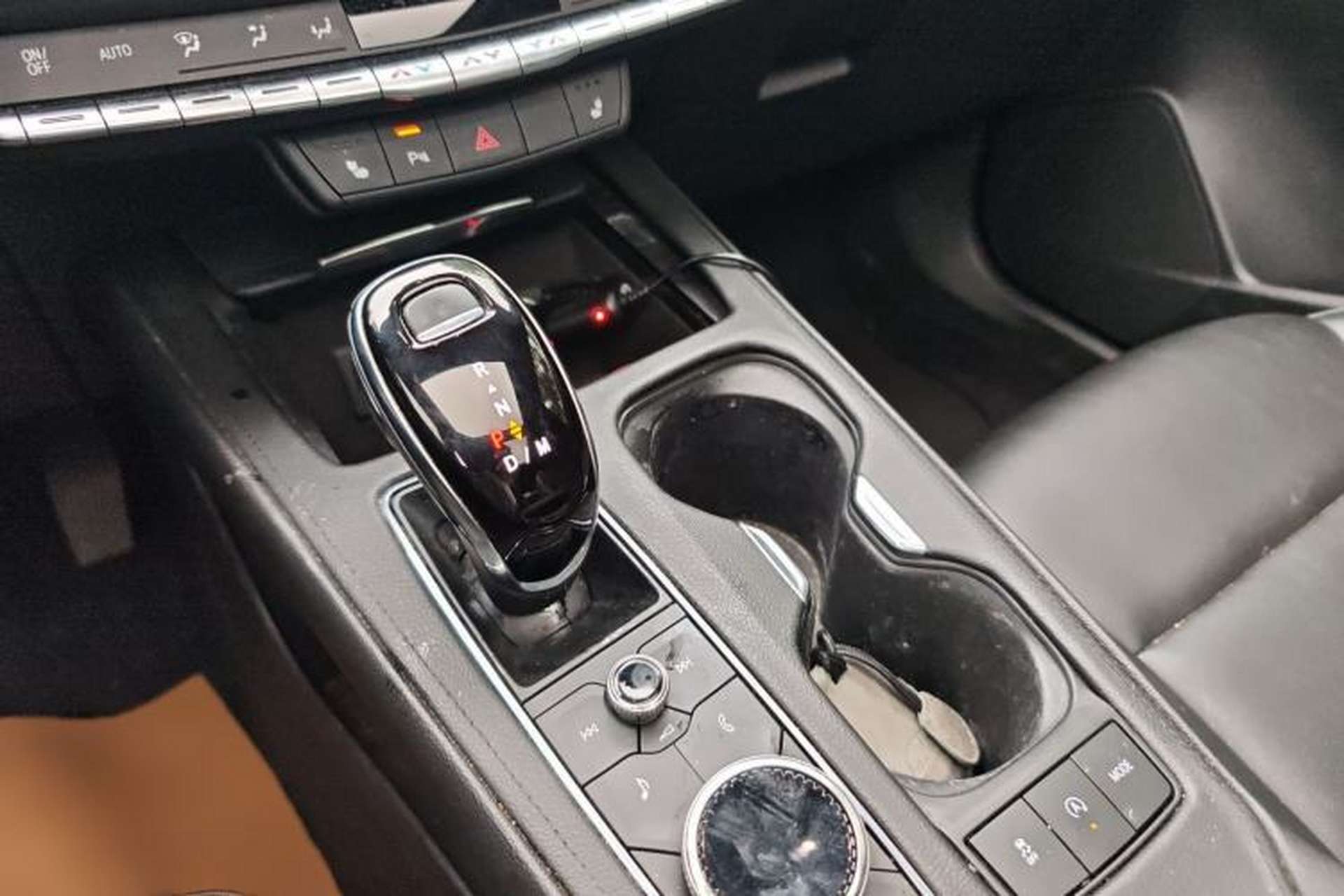 Used Cadillac XT4 2021 28T Two-Wheel Drive Leading Version Gear Lever