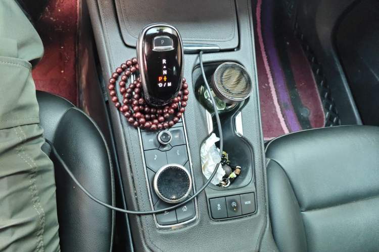 Used Cadillac XT4 2021 28T Two-Wheel Drive Leading Version Gear Lever