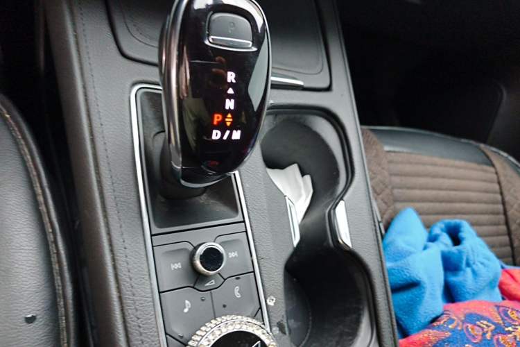 Used Cadillac XT4 2021 28T Two-Wheel Drive Tech Edition Gear Lever