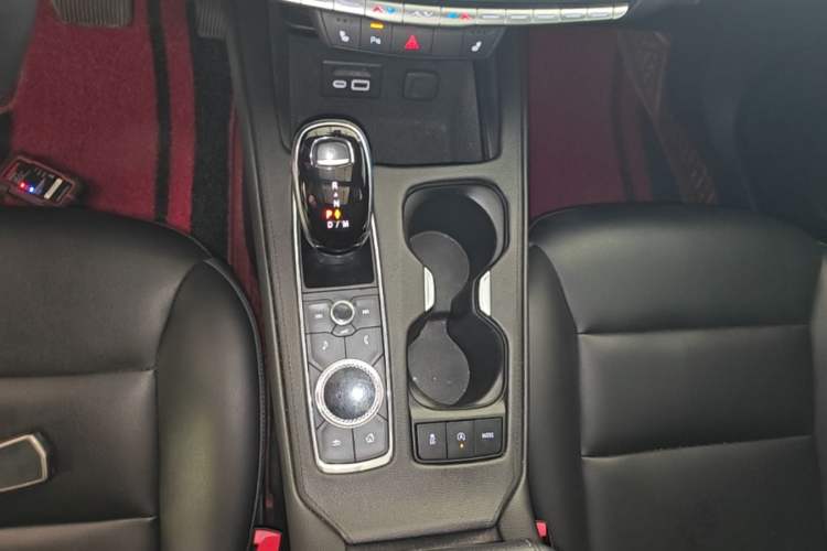 Used Cadillac XT4 2021 28T Two-Wheel Drive Leading Version Gear Lever