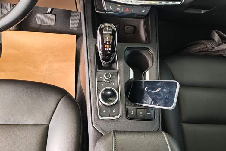 Used Cadillac XT4 2021 28T Two-Wheel Drive Leading Version Gear Lever